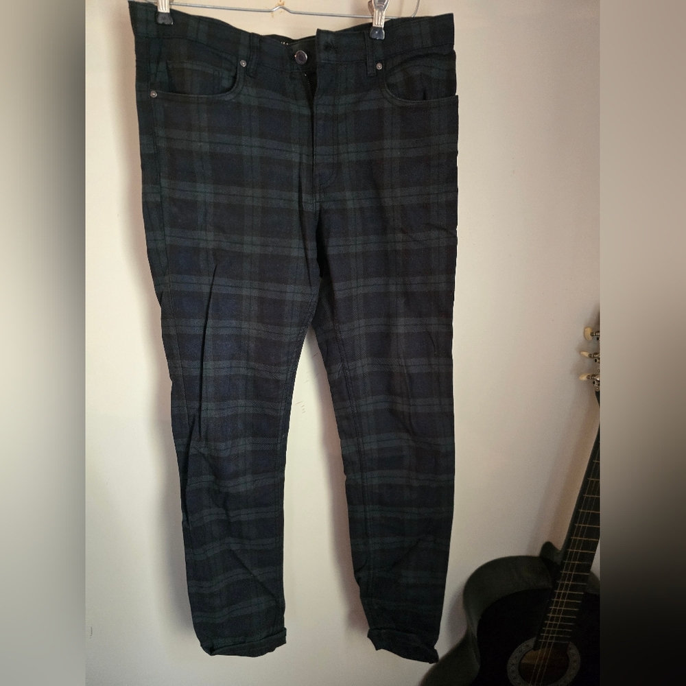 H&M Men's Slim Fit Plaid Trousers in Black and Blue W31 L31